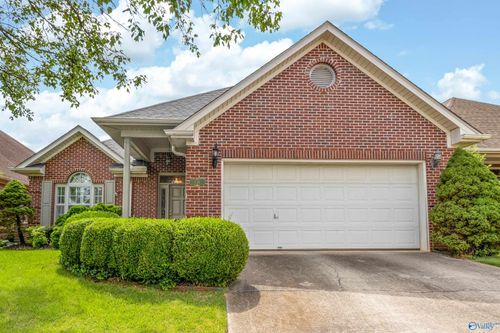 136 Canterbury Dr, Madison, AL, 35758-7933 | Card Image
