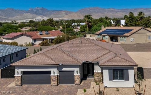 5851 Slate Rock Ct, Las Vegas, NV, 89149-3952 | Card Image