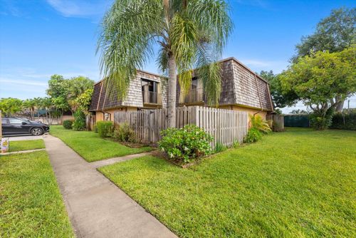 114 Lake Arbor Dr, Palm Springs, FL, 33461-2103 | Card Image