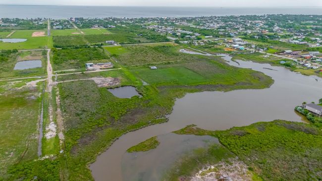 837 22 Nd St, House other with 2 bedrooms, 2 bathrooms and null parking in San Leon TX | Image 45