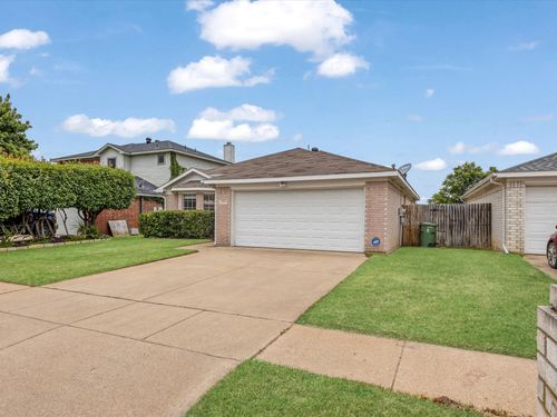 5816 Clarion Trl, Arlington, TX, 76017-1971 | Card Image