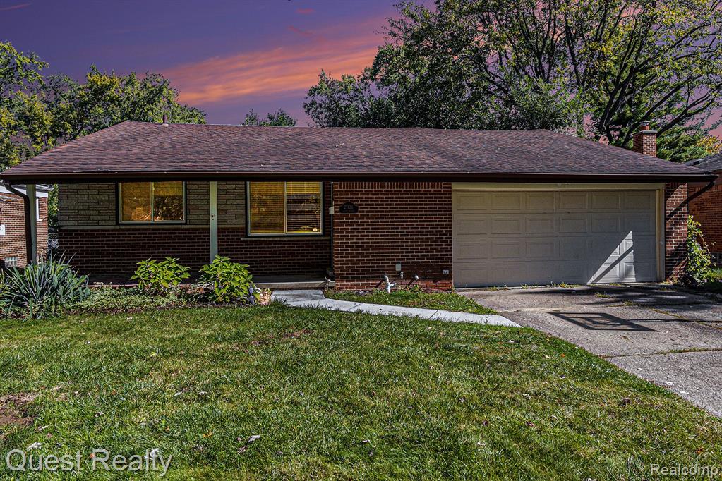 Leyte St, Farmington Hills, MI 48336