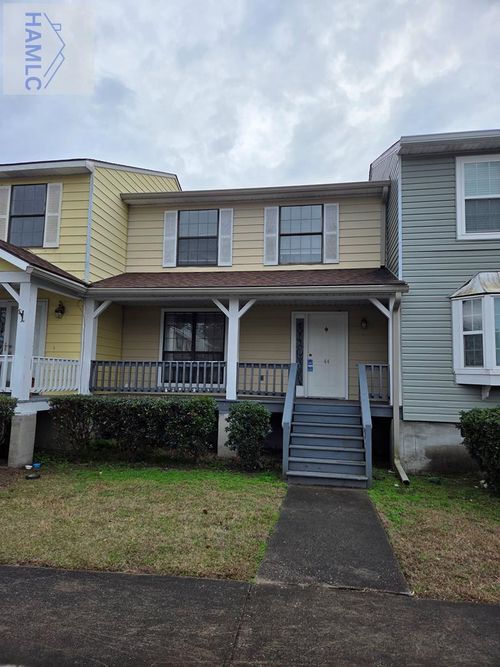 20-912 Pineland Ave, Hinesville, GA, 31313-6004 | Card Image
