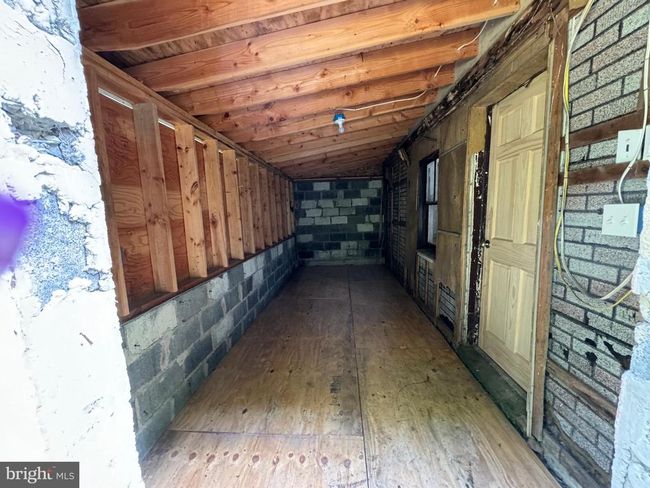 464 W White St, House other with 4 bedrooms, 1 bathrooms and null parking in SUMMIT HILL PA | Image 22