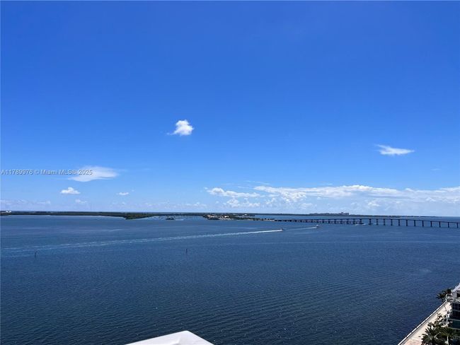 APT-1707 - 1155 Brickell Bay Dr, Condo with 1 bedrooms, 1 bathrooms and null parking in Miami FL | Image 13