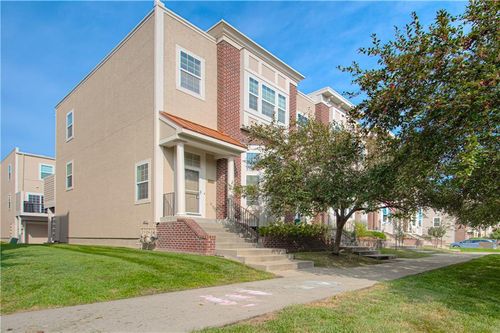 2908 Erie Park, North Kansas City, MO, 64116-4031 | Card Image