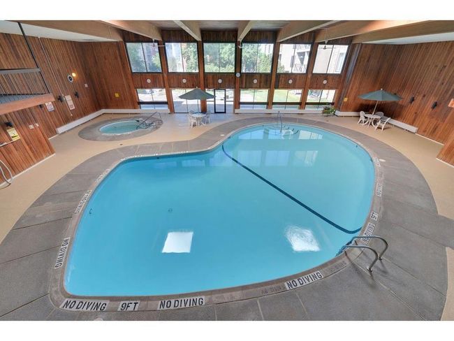 Pool prior to renovations | Image 15