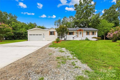 110 Par Dr, Salisbury, NC, 28147-9155 | Card Image