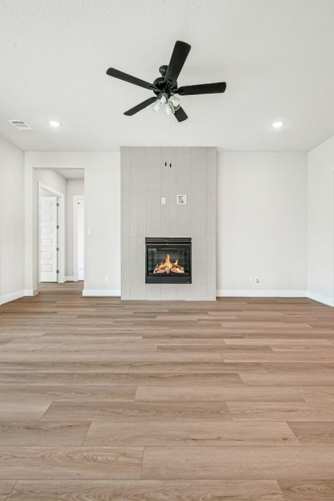 104 Merlin Ct, House other with 4 bedrooms, 3 bathrooms and 3 parking in Cedar Creek TX | Image 5