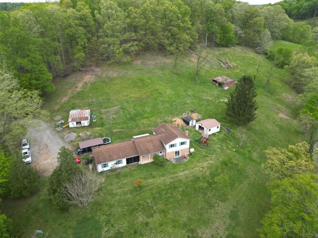 10401 Skin Creek Rd, House other with 4 bedrooms, 3 bathrooms and 3 parking in Horner WV | Image 4