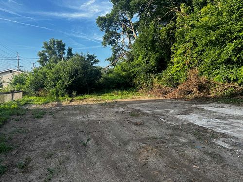 111 W Midkiff St, Harrisburg, IL, 62946-1028 | Card Image