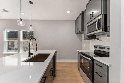 3220 Josephine St, Houston, TX, 77026-5615 | Card Image