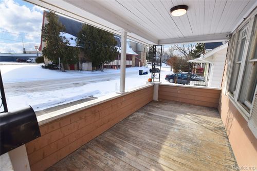 2310 Gibson St, Flint, MI, 48503-3164 | Card Image