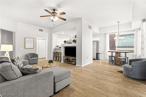 209-43 E Agate Ave, Las Vegas, NV, 89123-6081 | Card Image