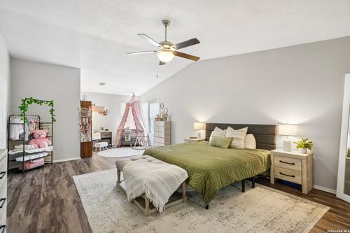 9711 Spruce Ridge Dr, Converse, TX, 78109-2783 | Card Image