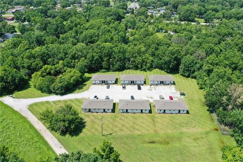 300 Oak St, Freeman, MO, 64746-7100 | Card Image