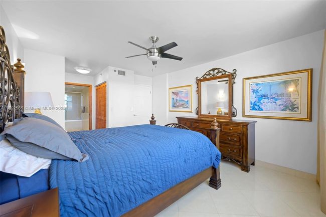 1406 - 19999 E Country Club Dr, Condo with 2 bedrooms, 2 bathrooms and null parking in Aventura FL | Image 13