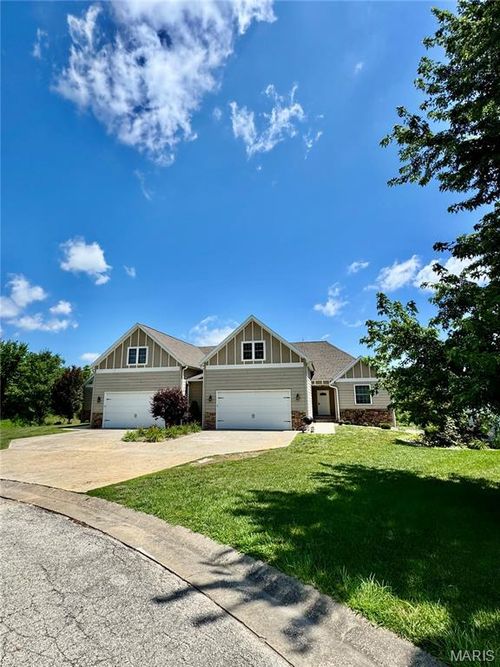 825 June Avenue, Palmyra, MO, 63461 | Card Image