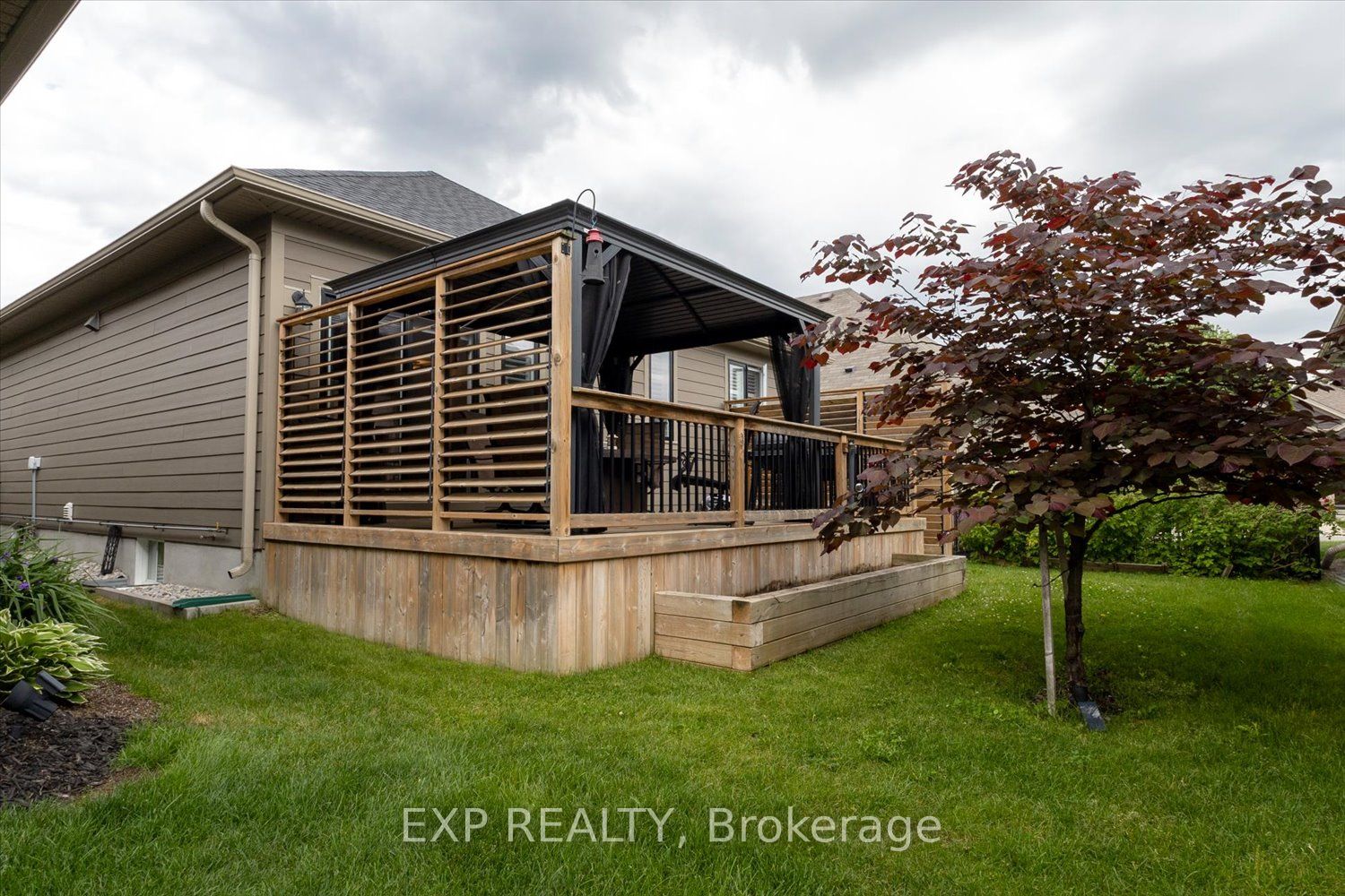 Residential in Thames Centre 4