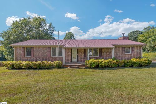 152 N Forest Cir, Marietta, SC, 29661-8904 | Card Image