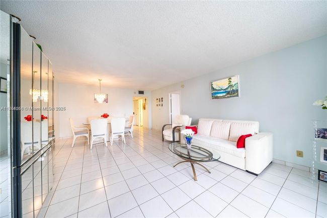 APT-508 - 3800 S Ocean Dr, Condo with 1 bedrooms, 2 bathrooms and null parking in Hollywood FL | Image 13