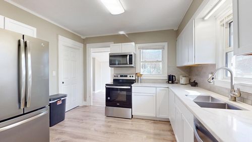 321 3rd St, Collins, IA, 50055-7724 | Card Image