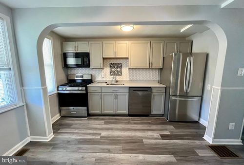 3707 Mactavish Ave, BALTIMORE, MD, 21229-5152 | Card Image