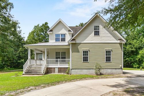 141 Sweetbrier Dr, Burgaw, NC, 28425-4452 | Card Image