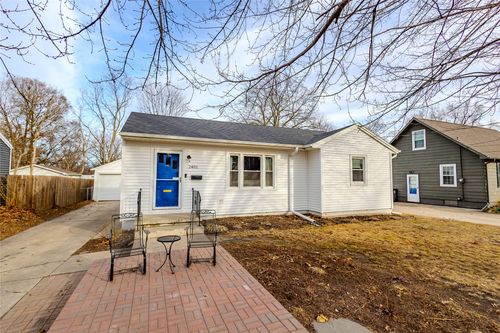 2401 48th Pl, Des Moines, IA, 50310-2504 | Card Image