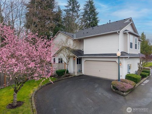 a-11 90th Ave Ne, Lake Stevens, WA, 98258-7379 | Card Image