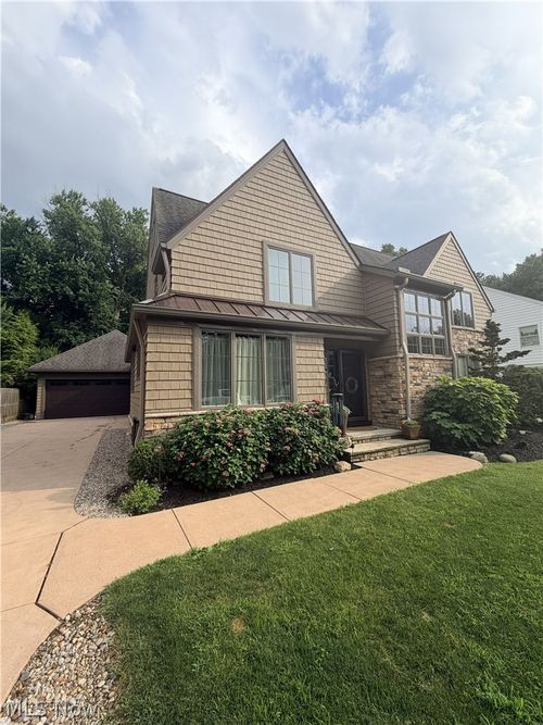 21669 Kenwood Ave, Rocky River, OH, 44116-1233 | Card Image