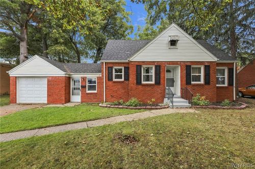 111 Southwood Dr, West Seneca, NY, 14224-3505 | Card Image