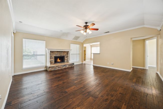 10920 Castle Dr, House other with 3 bedrooms, 2 bathrooms and null parking in Frisco TX | Image 6