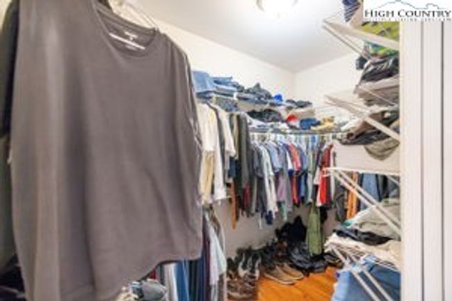 Master Closet | Image 22
