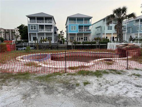 151 Matanzas St, FORT MYERS BEACH, FL, 33931-2115 | Card Image