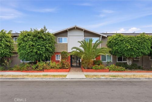106-725 Coronado Ave, Long Beach, CA, 90804-5055 | Card Image