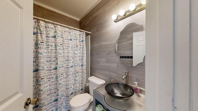 Main level full bathroom | Image 15