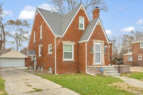 15053 Hazelridge St, Detroit, MI, 48205-3625 | Card Image