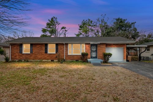 3061 Richmond Hill Dr, Nashville, TN, 37207-2845 | Card Image