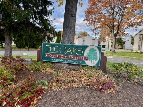 50-50 Little Oak Ln, Rocky Hill, CT, 06067-1838 | Card Image