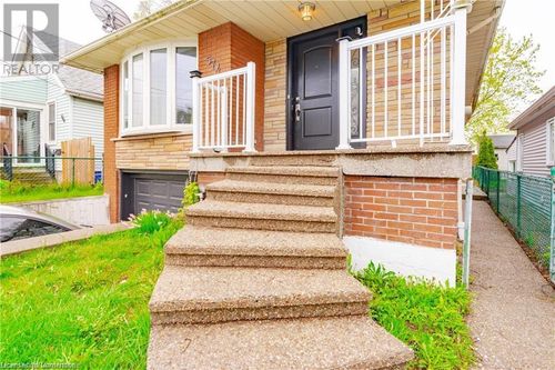 574 Upper Sherman Ave, Hamilton, ON, L8V3M1 | Card Image