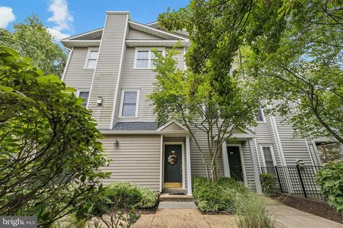 4542 Superior Sq, FAIRFAX, VA, 22033-3877 | Card Image