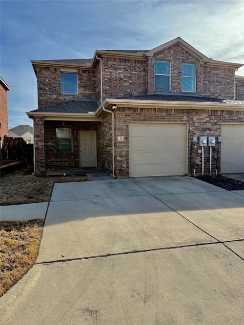 2314 Aldergate Dr, Arlington, TX, 76012-3684 | Card Image