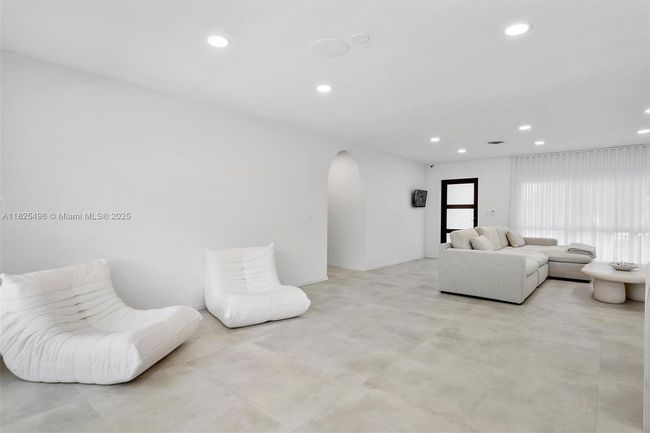 417 N Highland Dr, House other with 3 bedrooms, 2 bathrooms and null parking in Hollywood FL | Image 14