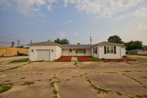 212 W South St, Plano, IL, 60545-1739 | Card Image