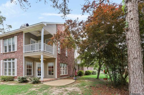 6112 Beechgrove Ln, Saint Francisville, LA, 70775-7327 | Card Image