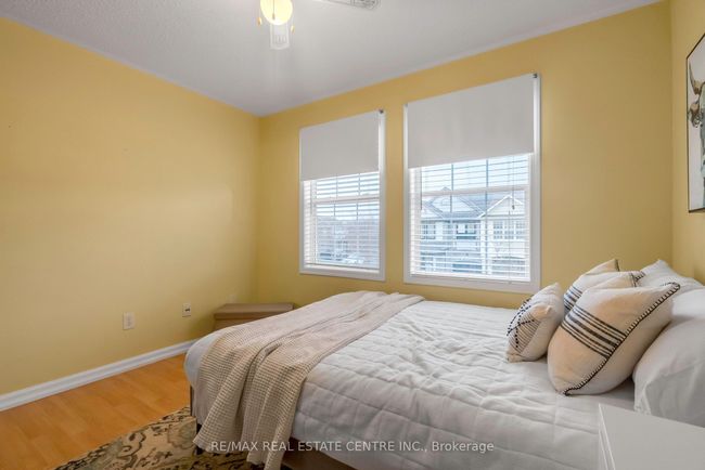 808 Mckay Cres, House attached with 3 bedrooms, 3 bathrooms and 2 parking in Milton ON | Image 38