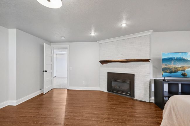 24-web-or-mls-Como Ave-1106-024.jpg | Image 18