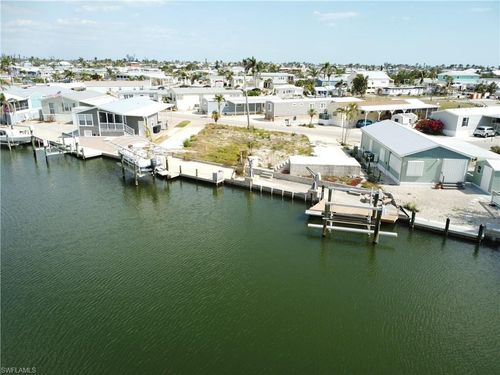 3924 Dewberry Ln, SAINT JAMES CITY, FL, 33956-2290 | Card Image