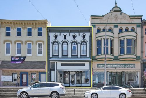39 S Main St, Winchester, KY, 40391-2601 | Card Image